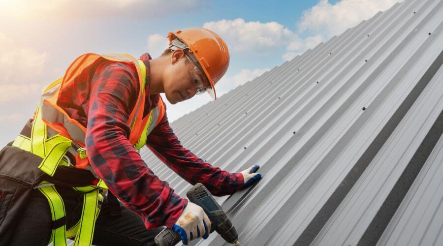 Professional gutter cleaning in Tafton, PA